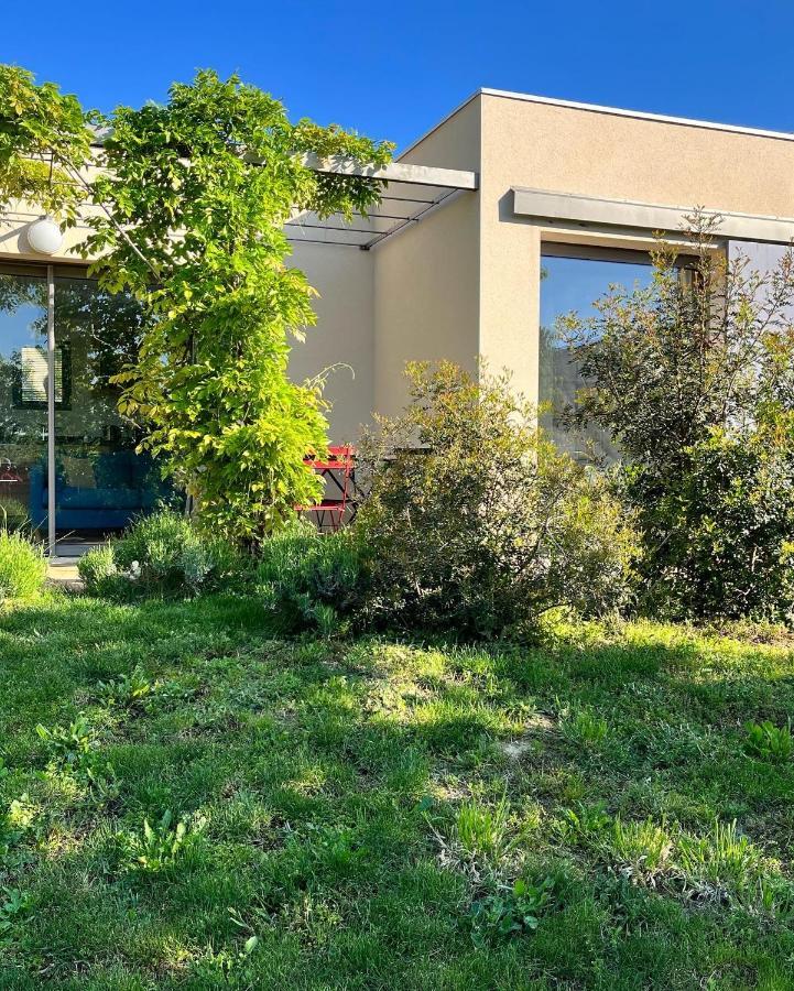 Le Cube Des Garrigues Villa Vallérargues Dış mekan fotoğraf